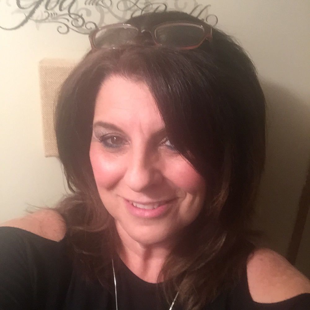 Meet your Posher, Debbie